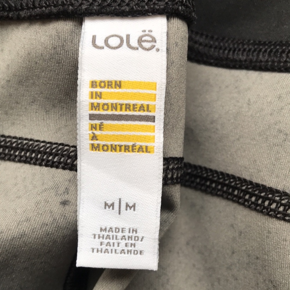 Like New Lole Workout Capri.‎ Medium - Picture 7 of 8